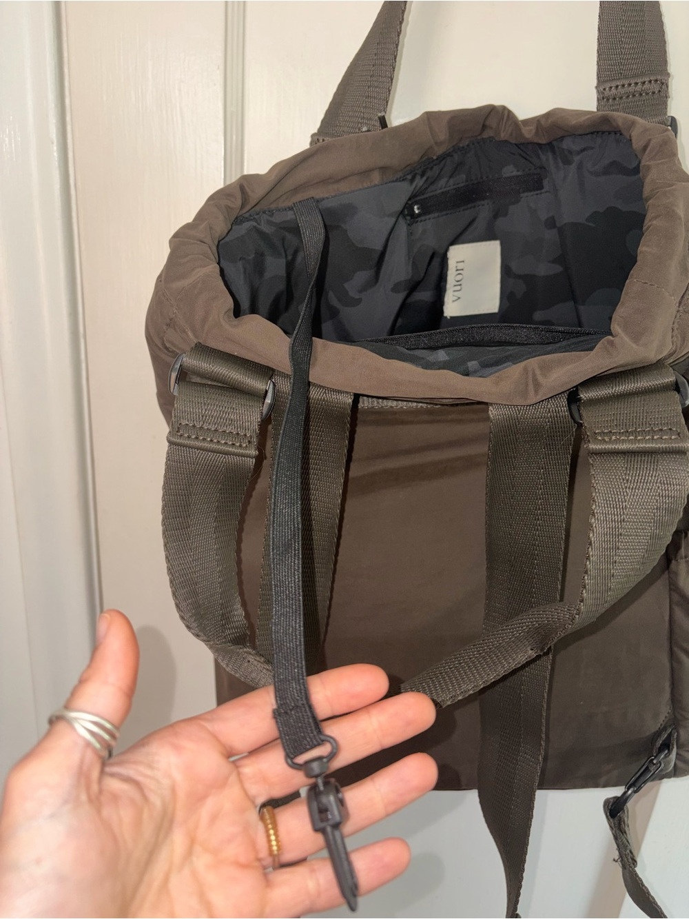 VUORI V1 Convertible Tote Bag - Picture 10 of 13